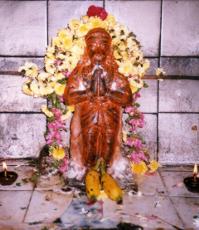 Sri Anjaneya near Nalukall Mandapam, Thanjavur